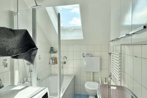 Bad Bad - Dachgeschosswohnung in 84453 Mühldorf mit 57m² kaufen