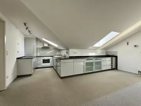 2-Zimmer-Dachgeschosswohnung mit Charme in Waldkraiburg