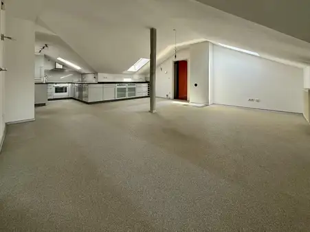 2-Zimmer-Dachgeschosswohnung mit Charme in Waldkraiburg
