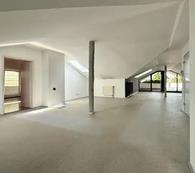 2-Zimmer-Dachgeschosswohnung mit Charme in Waldkraiburg