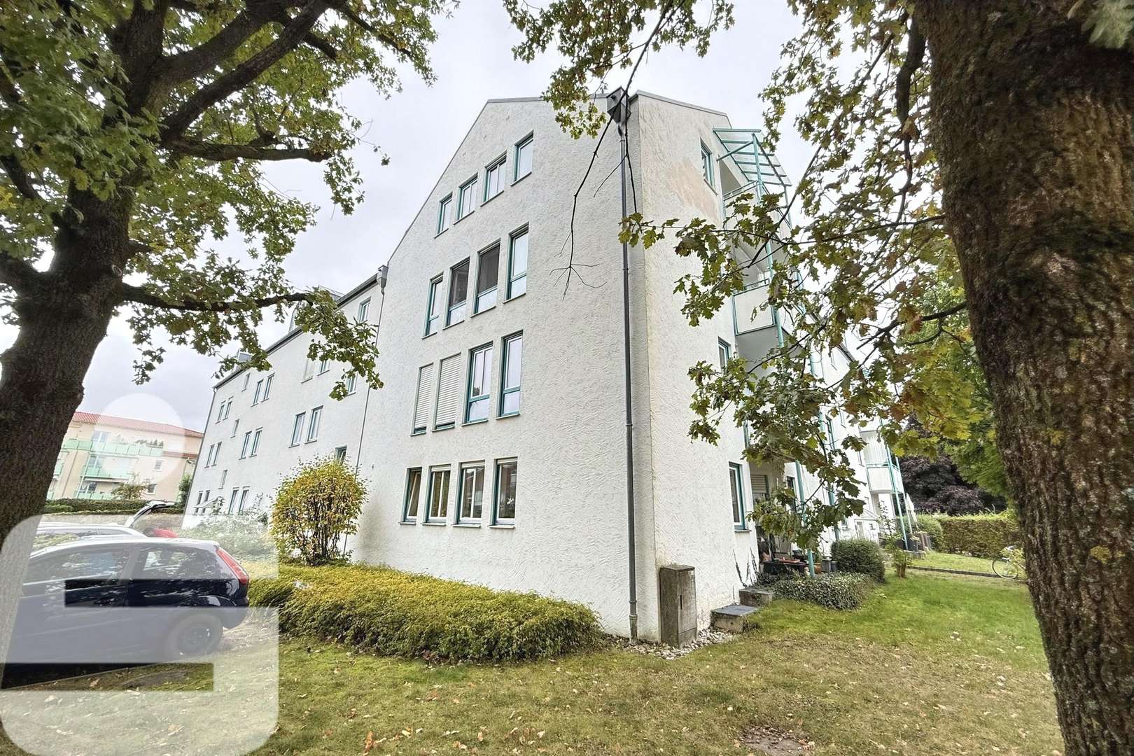 Hausansicht Hausansicht - Dachgeschosswohnung in 84503 Altötting mit 91m² kaufen