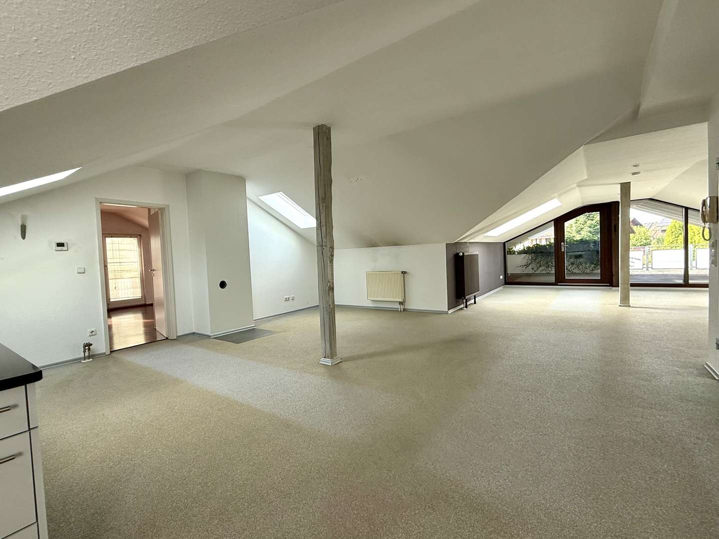 Ess- und Wohnbereich Ess- und Wohnbereich - Dachgeschosswohnung in 84478 Waldkraiburg mit 80m² kaufen