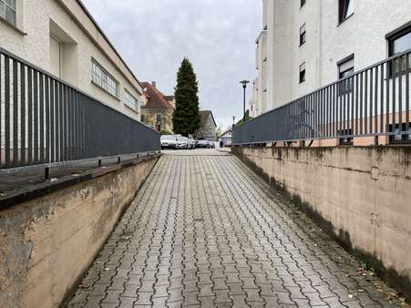 Zufahrt - Parkhaus in 84453 Mühldorf mit 750m² kaufen