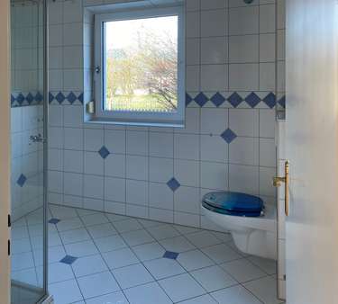 Bad im EG - Doppelhaushälfte in 84543 Winhöring mit 113m² kaufen