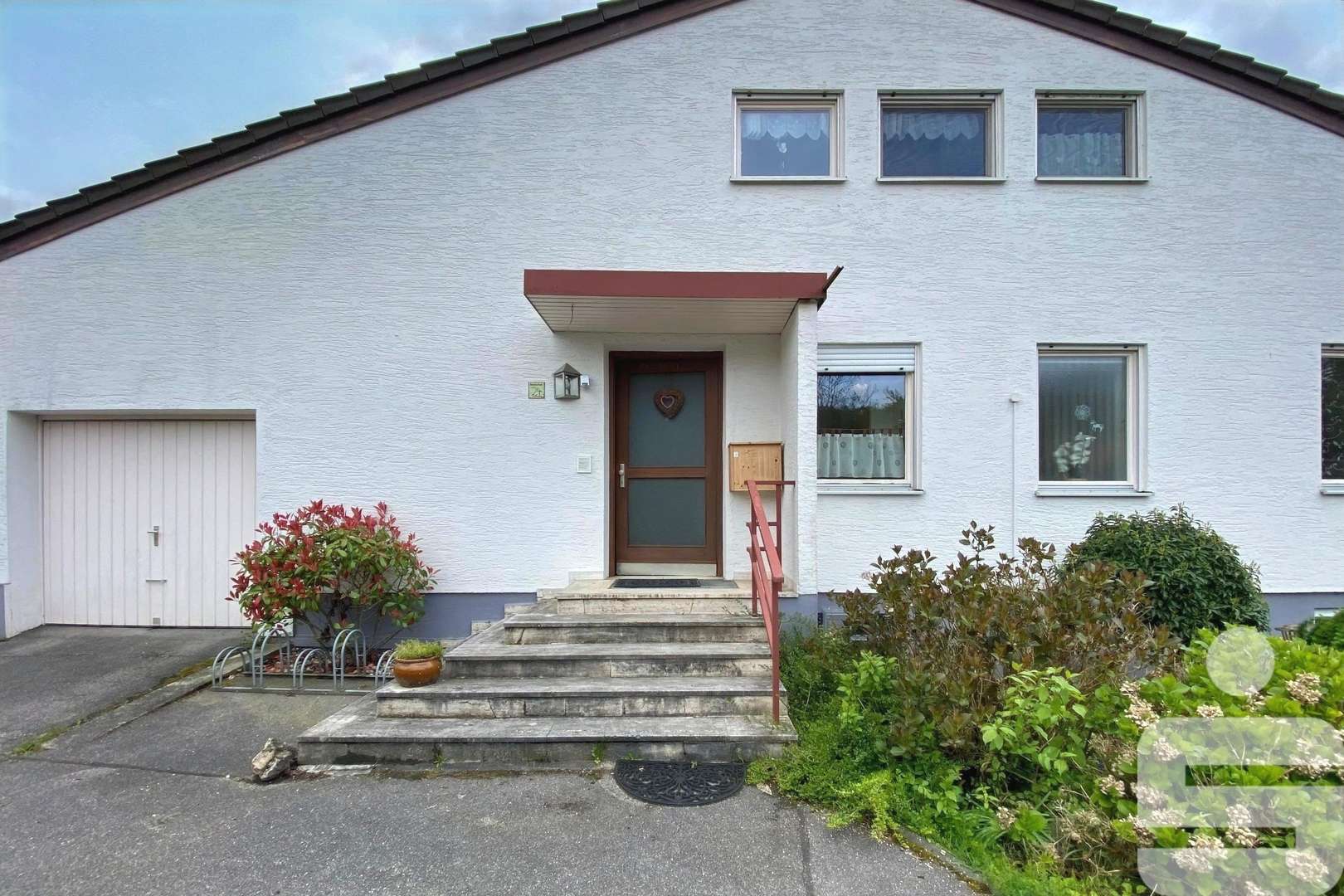 Hausansicht Hausansicht - Einfamilienhaus in 84543 Winhöring mit 180m² kaufen
