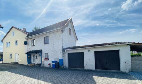 Haupt- und Nebenhaus - Mehrfamilienhaus in 84539 Ampfing mit 180m² kaufen