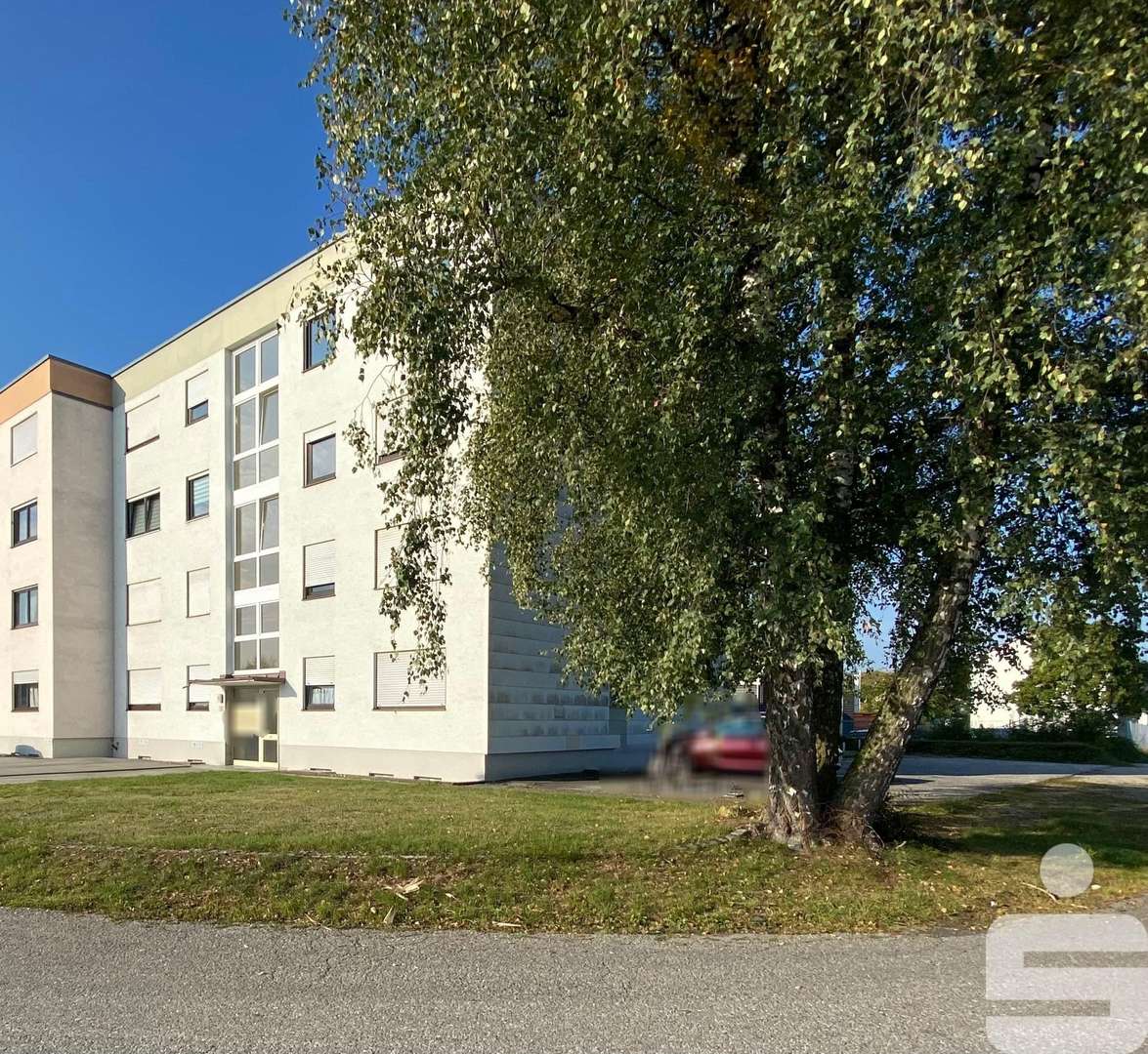 Hausansicht - Erdgeschosswohnung in 84503 Altötting mit 52m² kaufen