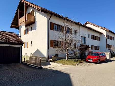 Außenansicht - Dachgeschosswohnung in 83607 Holzkirchen mit 56m² kaufen