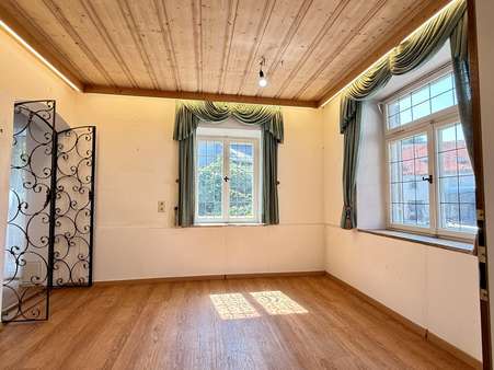 Raum EG rechts - Einfamilienhaus in 83714 Miesbach mit 114m² kaufen