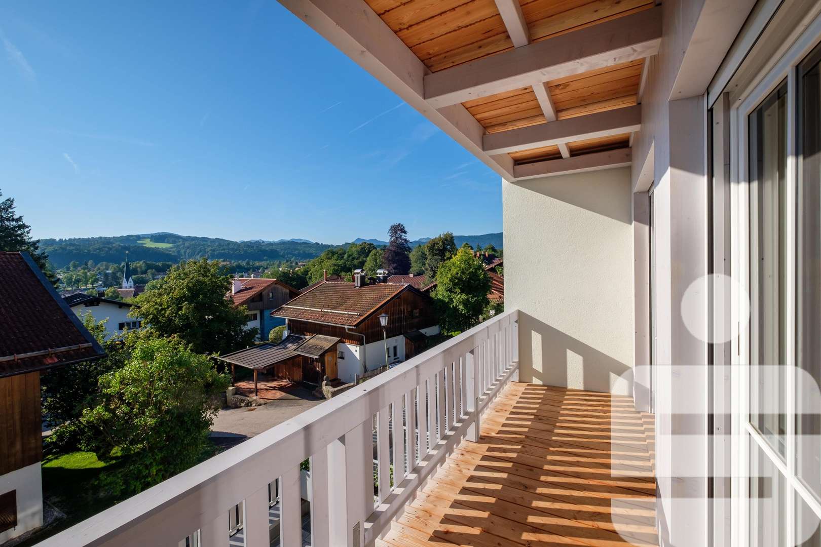 Balkon 1. Obergeschoss - Reihenmittelhaus in 83714 Miesbach mit 205m² kaufen