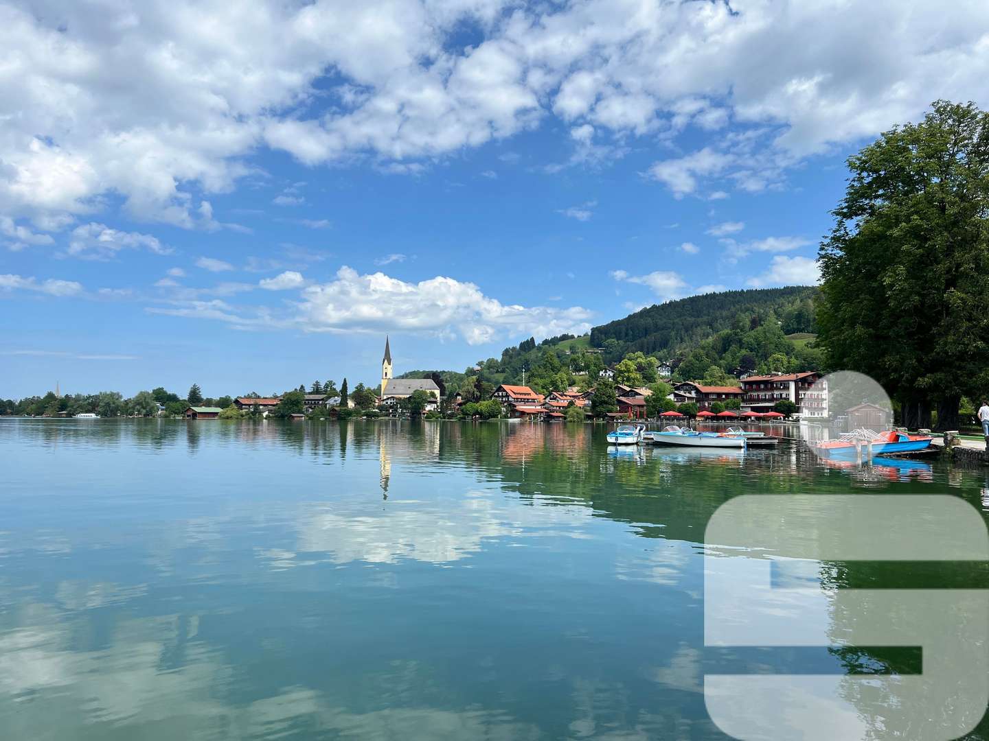 Aus der Haustür und an den See - Etagenwohnung in 83727 Schliersee mit 38m² kaufen