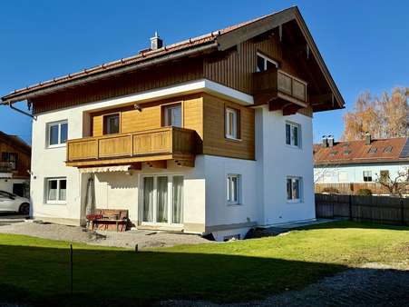 Außenansicht Außenansicht - Dachgeschosswohnung in 83624 Otterfing mit 62m² kaufen