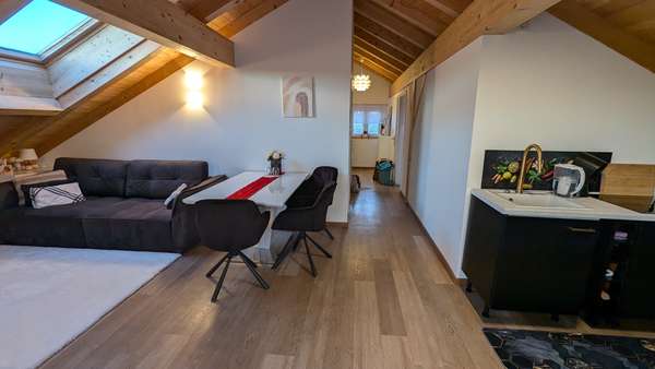 Wohn-/Essbereich - Dachgeschosswohnung in 83624 Otterfing mit 62m² kaufen