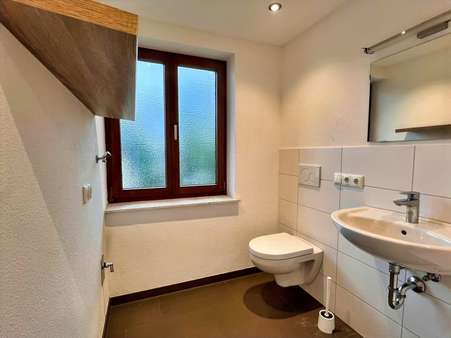 Badezimmer - Etagenwohnung in 83714 Miesbach mit 50m² kaufen