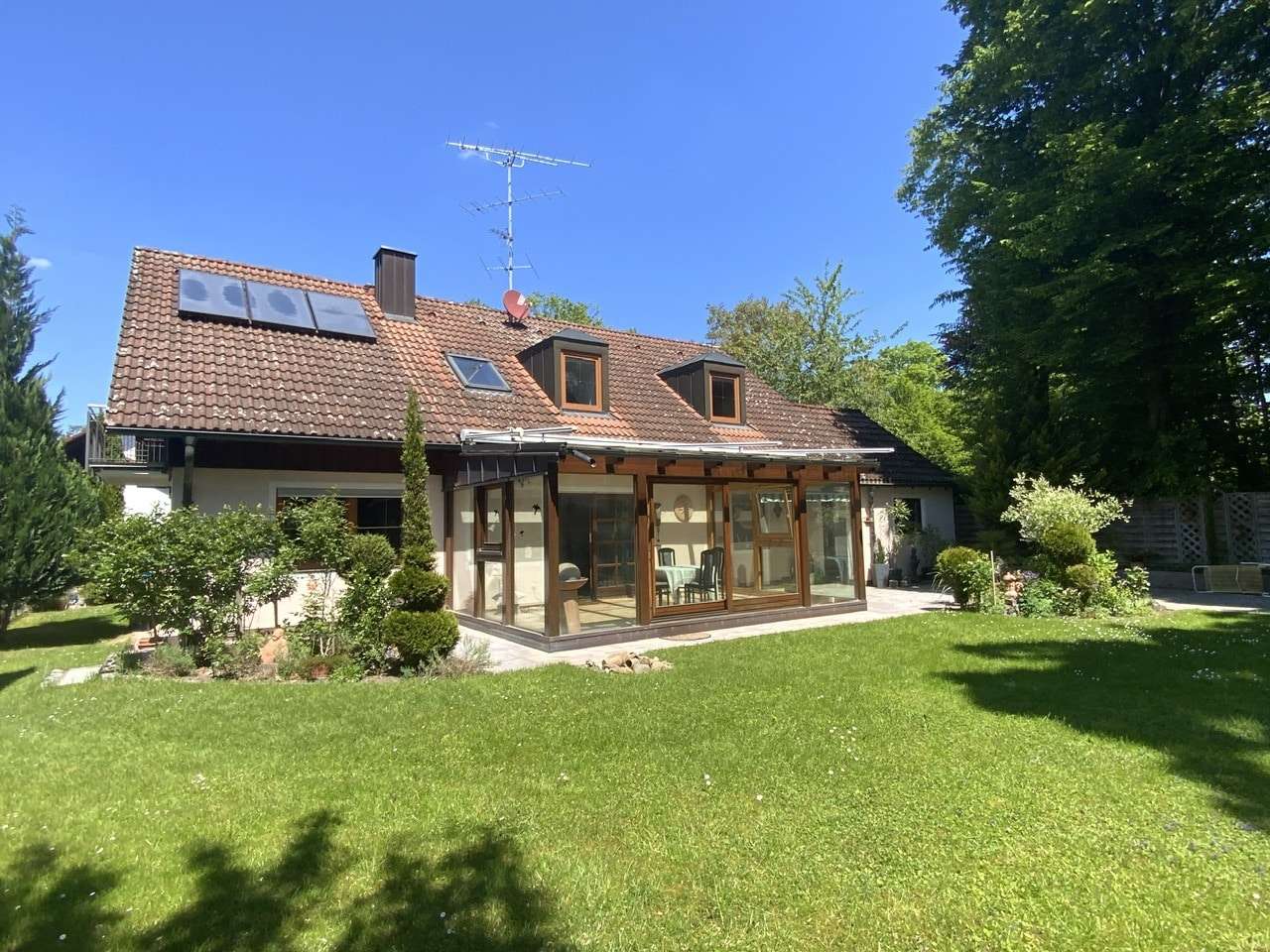 Ansicht von Süd-West - Einfamilienhaus in 85469 Walpertskirchen mit 188m² kaufen