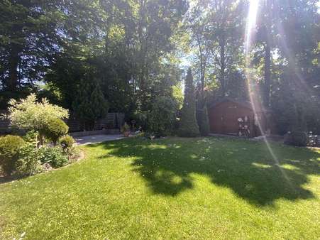 ...und Gartenhaus - Einfamilienhaus in 85469 Walpertskirchen mit 188m² kaufen