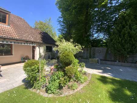 ...vielen Sitzplätzen... - Einfamilienhaus in 85469 Walpertskirchen mit 188m² kaufen