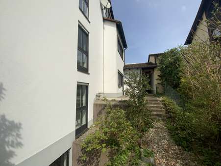 Ostterrasse und Zugang - Doppelhaushälfte in 83512 Wasserburg mit 140m² kaufen