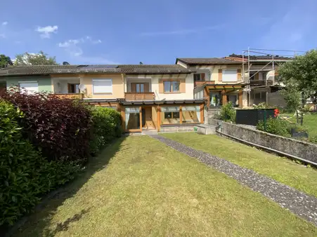 Bezugsfrei! Nettes Häuschen mit sonnigem Garten in ruhiger und gefragter Lage, Reitmehring