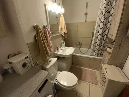 Badezimmer - Etagenwohnung in 83512 Wasserburg mit 48m² kaufen