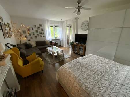 Wohnzimmer - Etagenwohnung in 83512 Wasserburg mit 48m² kaufen