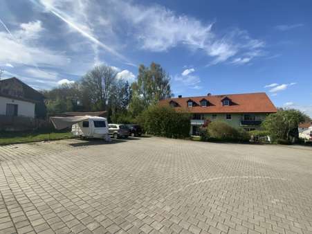 Parkplatz und Wendebereich MFH - Mehrfamilienhaus in 84435 Lengdorf mit 514m² kaufen