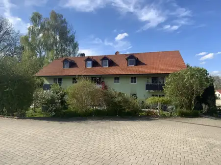 Gleich anrufen und informieren! Hohes Baurecht, junges Mehrfamilienhaus!