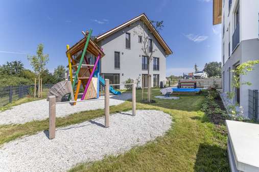 Spielturm - Etagenwohnung in 85570 Ottenhofen mit 91m² mieten