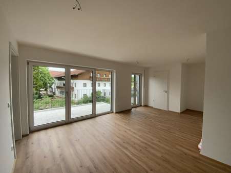 Wohnen, Essen, Kochen Wohnen, Essen, Kochen - Etagenwohnung in 83549 Eiselfing mit 57m² mieten