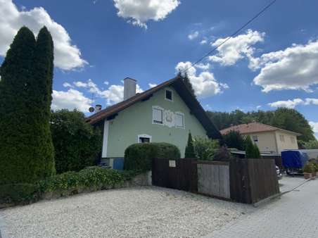 Ansicht von S/W - Mehrfamilienhaus in 84424 Isen mit 440m² kaufen