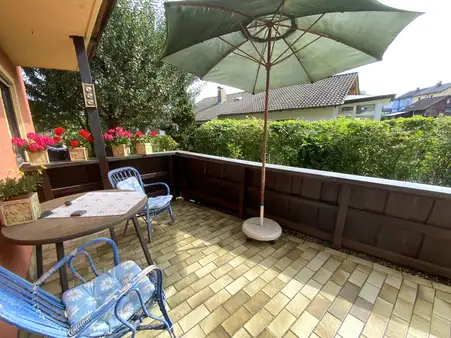 Burgerfeld - Große Gartenwohnung mit viel Platz und zwei Terrassen, bezugsfrei