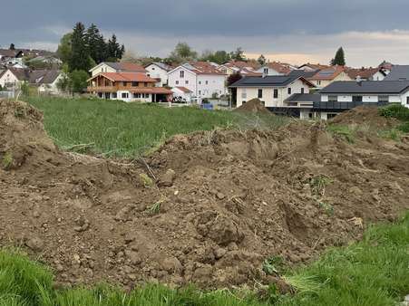 Ortsrandlage - Grundstück in 84424 Isen mit 3400m² kaufen
