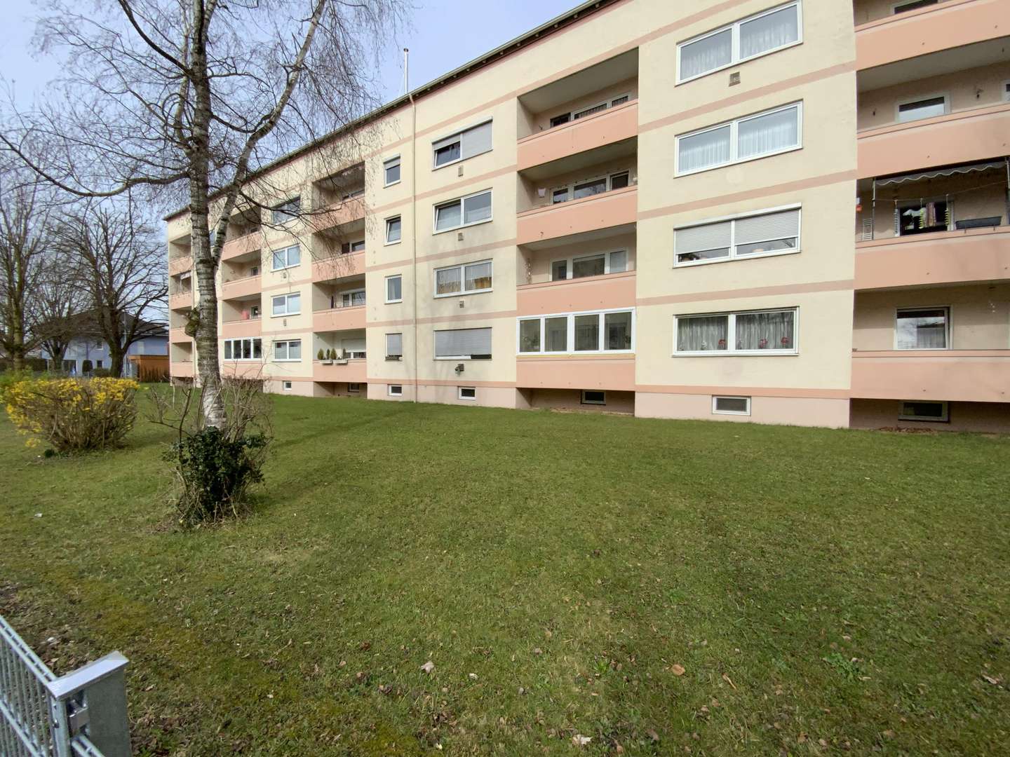 Ansicht Höttingerstraße - Etagenwohnung in 83022 Rosenheim mit 47m² kaufen