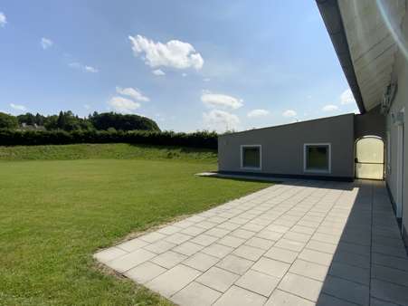 Terrasse Terrasse - Einfamilienhaus in 83558 Maitenbeth mit 120m² kaufen