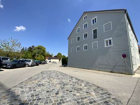 Zufahrtssituation - Dachgeschosswohnung in 83527 Haag mit 84m² kaufen