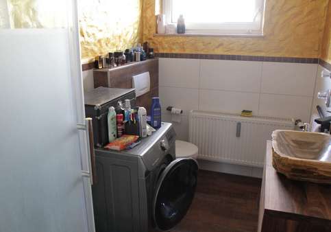 EG links Bad - Mehrfamilienhaus in 86179 Augsburg mit 386m² kaufen