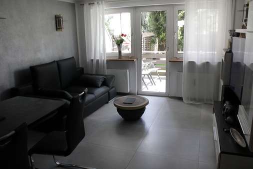 EG links Wohnzimmer - Mehrfamilienhaus in 86179 Augsburg mit 386m² kaufen