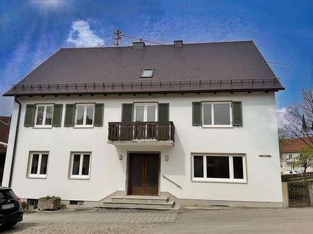 Ostansicht - Erdgeschosswohnung in 86316 Friedberg mit 114m² mieten