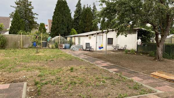 Gatenhaus zur Mitbenutzung - Dachgeschosswohnung in 86156 Augsburg mit 89m² mieten