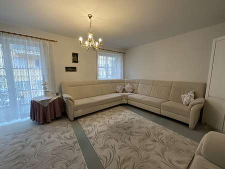 Wohnzimmer - Maisonette-Wohnung in 89312 Günzburg mit 79m² kaufen