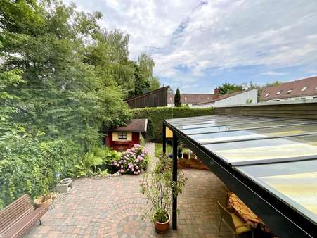 Blick in den Garten Blick in den Garten - Doppelhaushälfte in 86161 Augsburg mit 130m² kaufen
