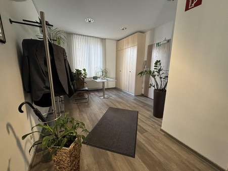 Diele - Büro in 86163 Augsburg mit 170m² mieten