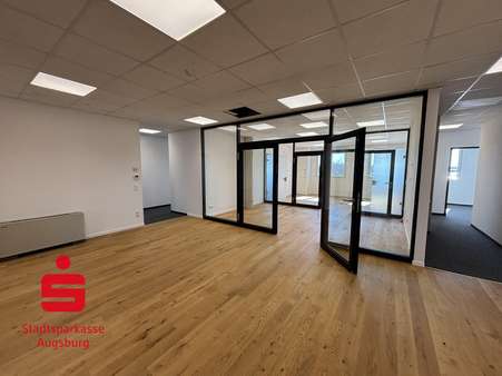 Büroräume - Büro in 86368 Gersthofen mit 325m² mieten