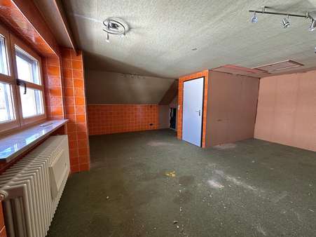 ausgebautes Dachgeschoss - Reiheneckhaus in 86179 Augsburg mit 90m² kaufen