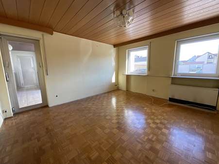 Wohnzimmer Wohnzimmer - Erdgeschosswohnung in 86368 Gersthofen mit 76m² kaufen