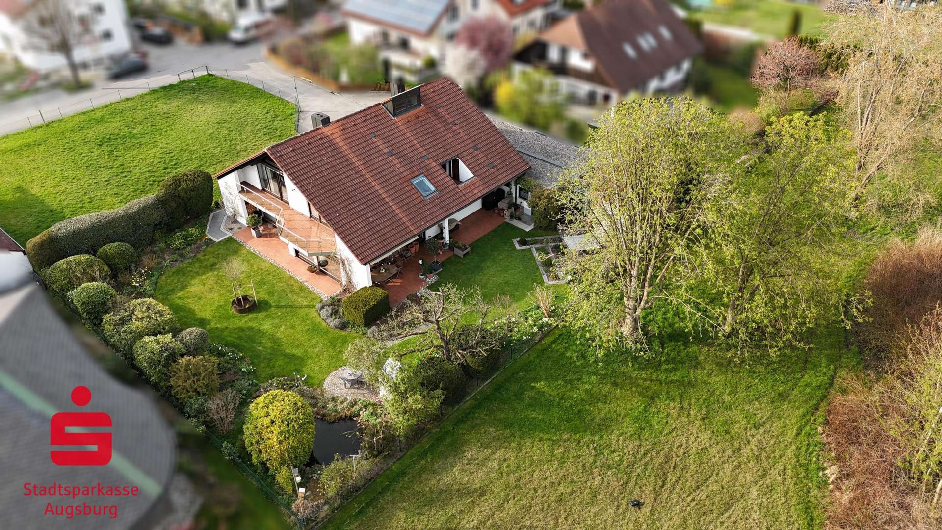 Außenansicht - Einfamilienhaus in 86399 Bobingen mit 235m² kaufen