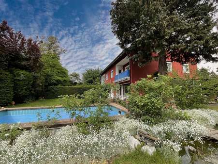 Garten mit Pool - Doppelhaushälfte in 81247 München mit 135m² kaufen
