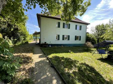 Außenansicht Außenansicht - Zweifamilienhaus in 86695 Nordendorf mit 176m² kaufen