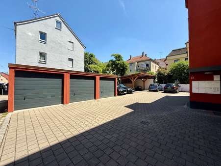 Garagen und Stellplätze Garagen und Stellplätze - Mehrfamilienhaus in 86154 Augsburg mit 475m² kaufen