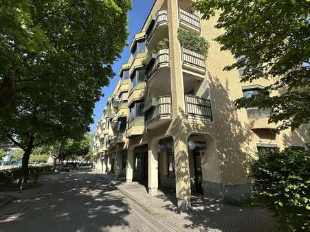 Außenansicht Außenansicht - Etagenwohnung in 86199 Augsburg mit 88m² kaufen